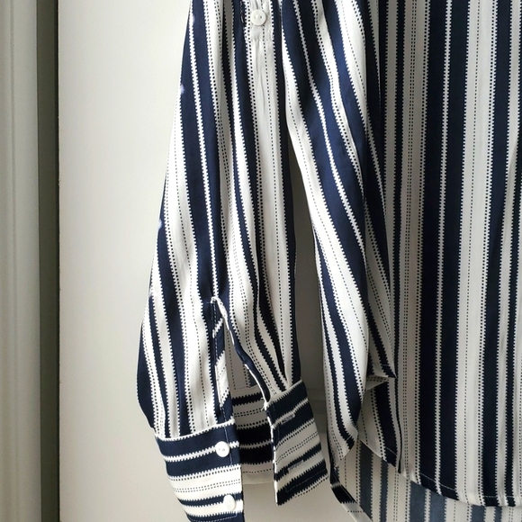 Lemon Tarte Button Front Top in Blue/White Stripes (M) - Picture 2 of 4